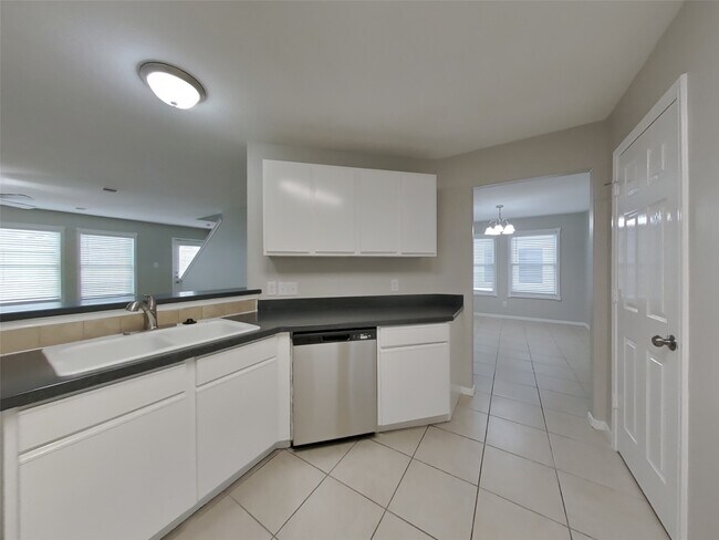 Building Photo - 16821 Greenhouse St