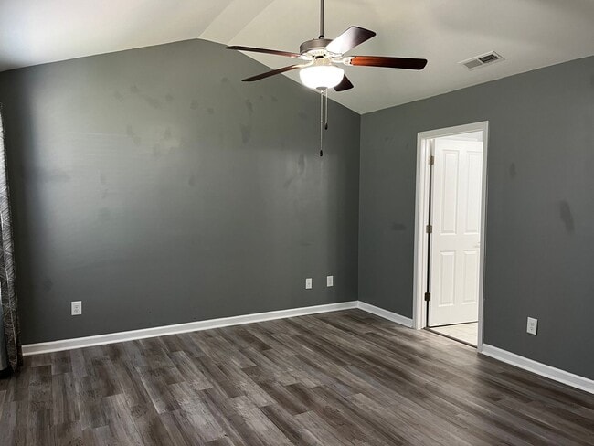 Building Photo - Beautiful home in Croatan Crossing