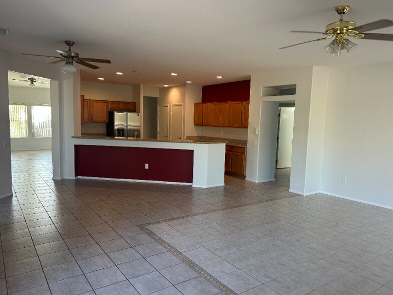 Building Photo - 17952 N Peppermill Ln