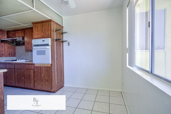 Building Photo - Spacious 2-Bedroom, 2-Bathroom Unit in Prime Monterey Park