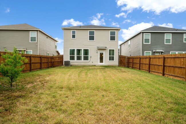 Building Photo - 3218 Comanche Crossing