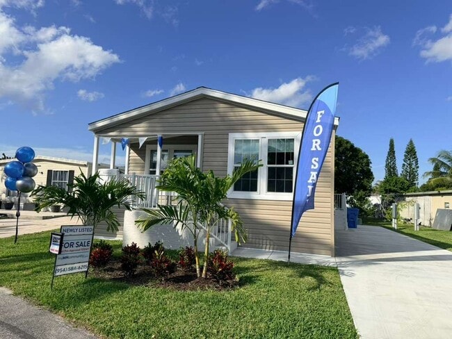 Building Photo - 5267 SW 32nd St