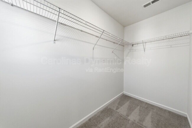 Building Photo - 11936 Basking Dr