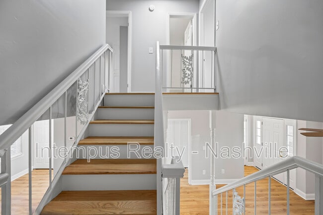 Building Photo - 1301 Neelys Bend Rd