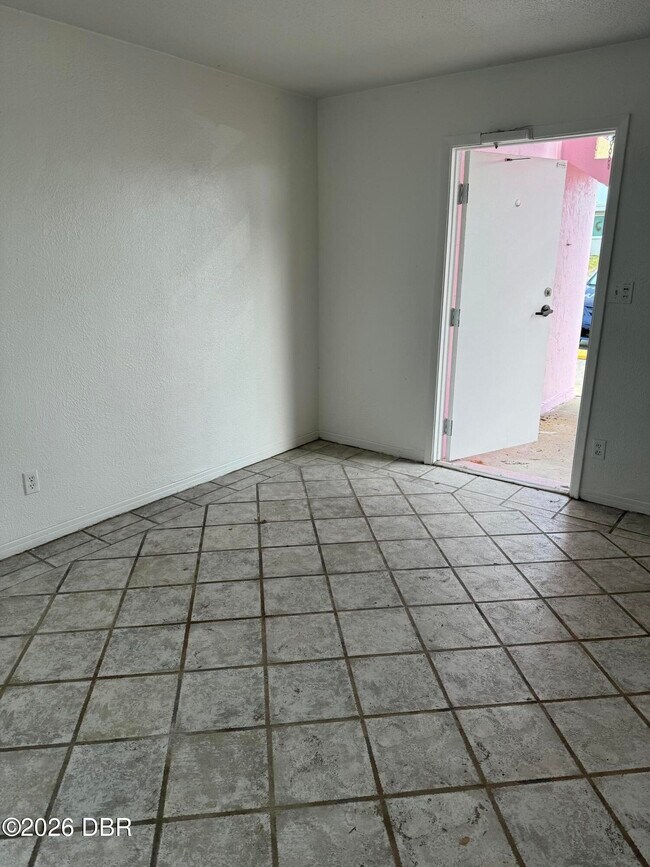Building Photo - 119 Marcelle Ave