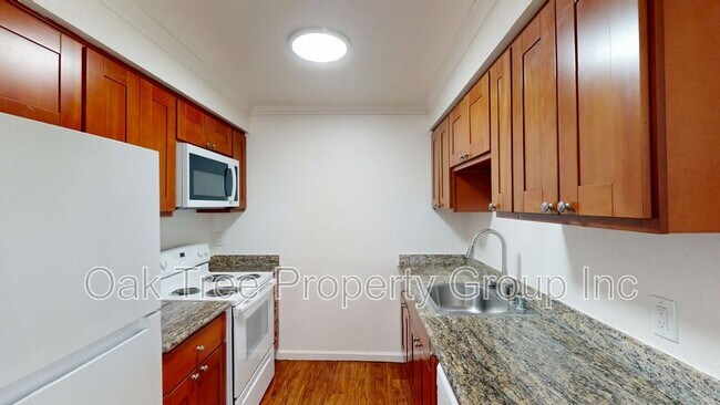 Building Photo - 625 F St