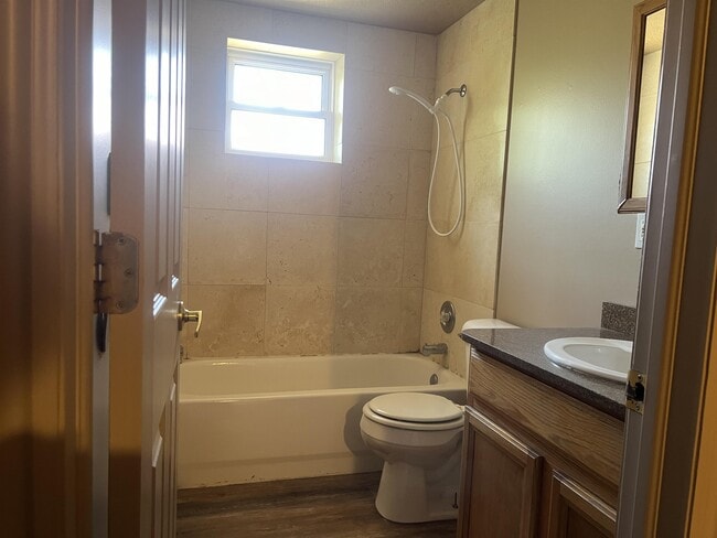 Building Photo - 798 S Coleman St