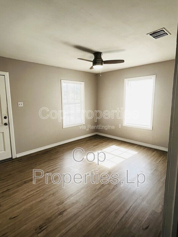 Building Photo - 1807 Gorman
