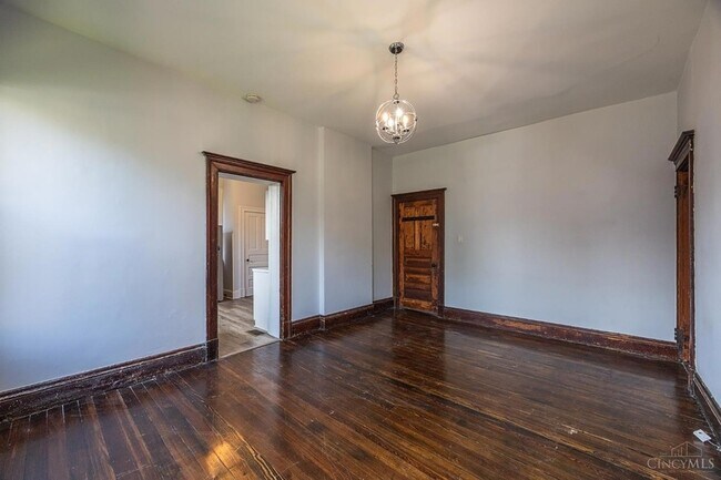 Building Photo - 2412 Fairview Ave