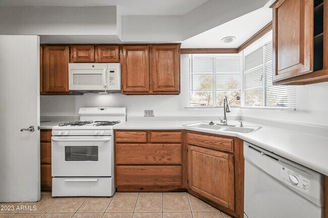 Building Photo - 4518 N 9th Ave