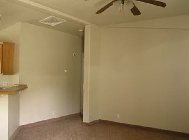 Building Photo - Comfy & Cozy Home for Rent