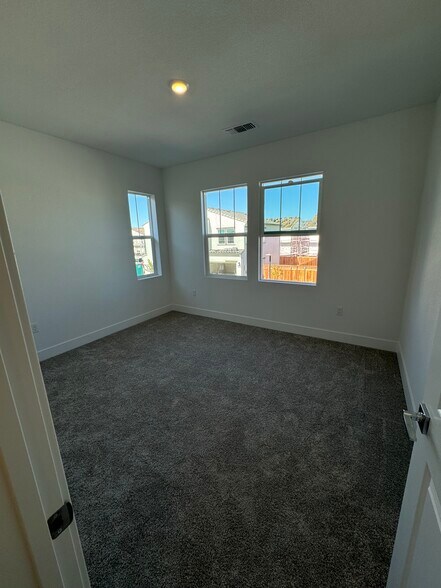 Bedroom 2 - 3106 Irish Mdw Wy
