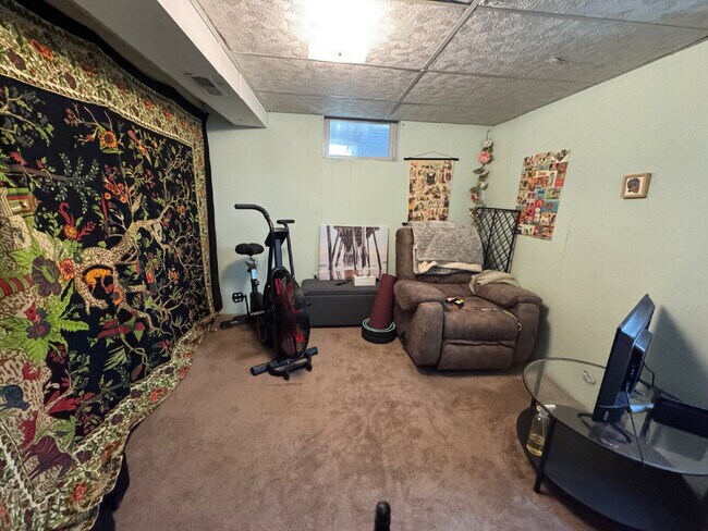 Building Photo - Charming 3-Bed Home with Finished Basement and huge backyard.