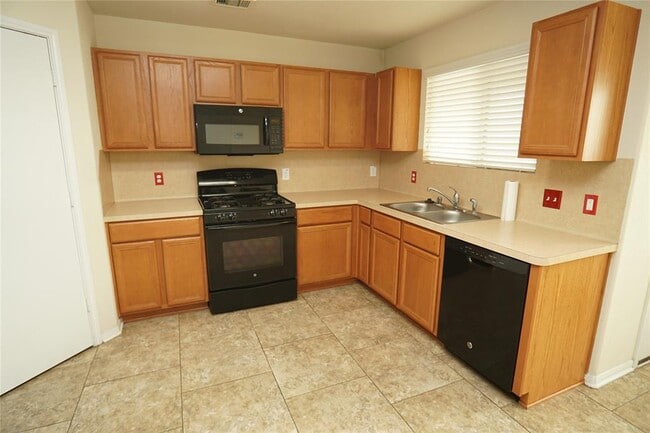 Building Photo - 21623 Dean Dale CRT