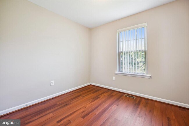 Building Photo - 18322 Woodhouse Ln