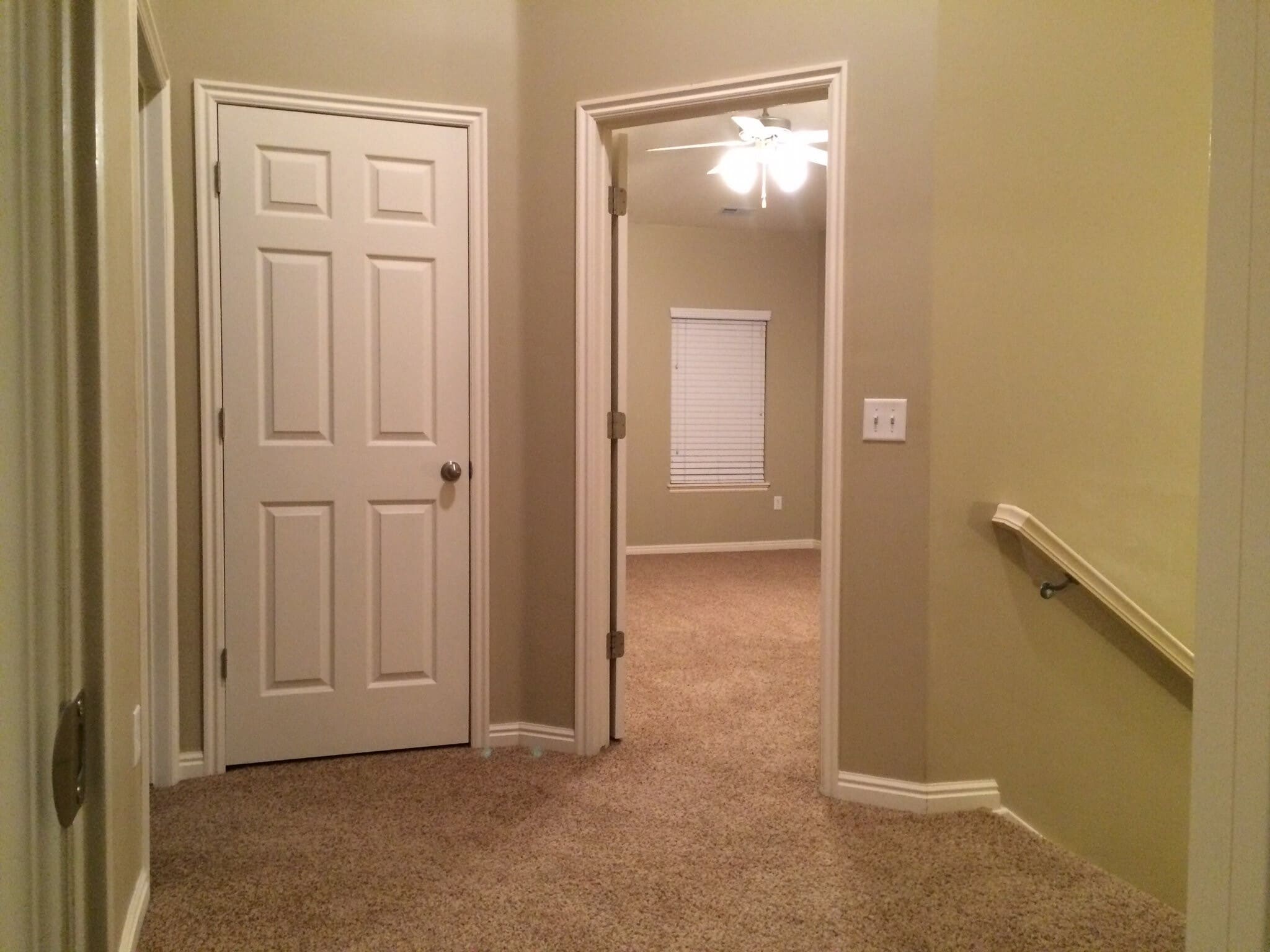 Building Photo - 825 Jordan Oaks Ct