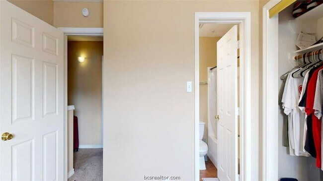 Building Photo - 301 Nimitz St