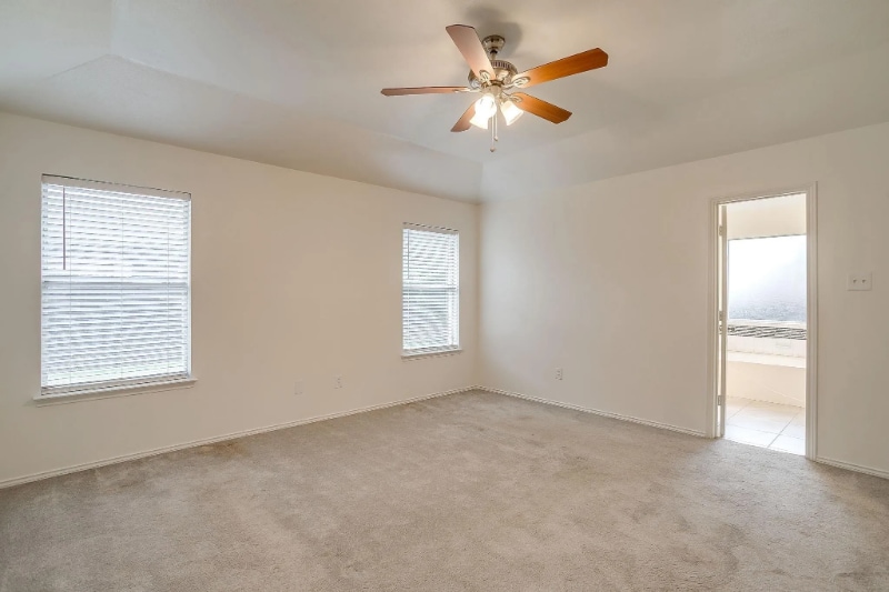 Building Photo - 701 Stonebrooke Dr