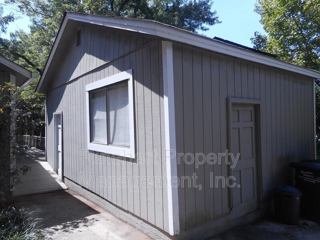 Building Photo - 4023 Windward Dr