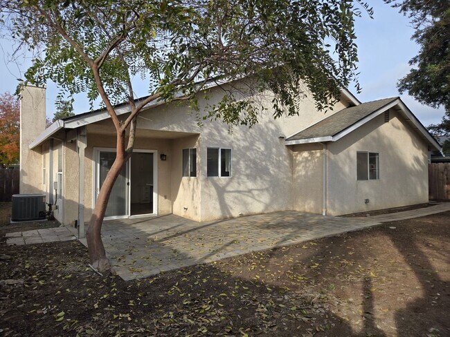 Building Photo - 3884 Paula Ct