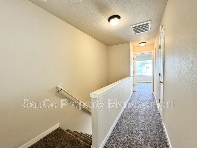 Building Photo - 10438 SW Akilean Terrace