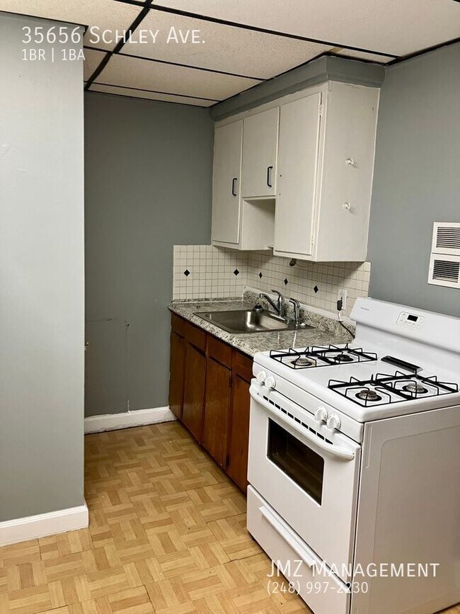 Building Photo - 35656 Schley Ave