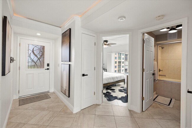 Building Photo - 4550 Bay Blvd