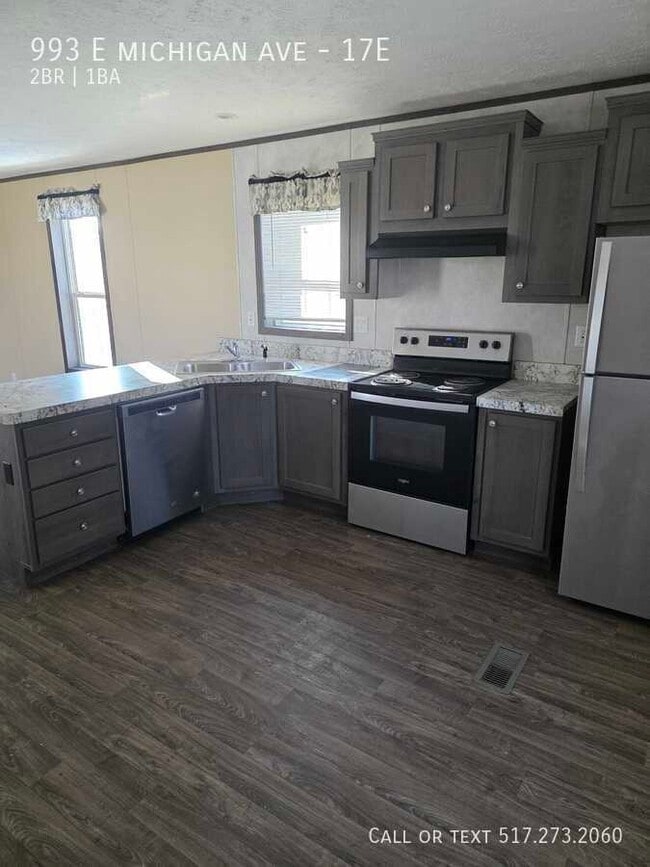 Building Photo - 993 E Michigan Ave