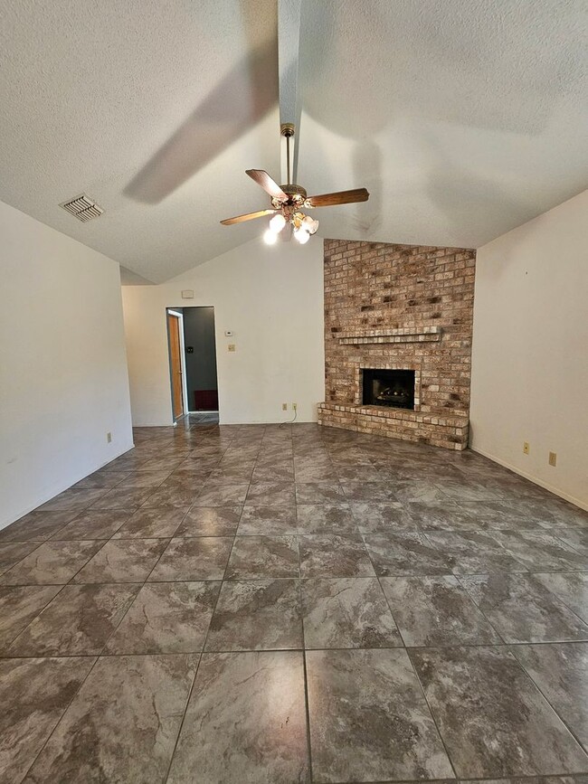 Building Photo - Charming 3-Bedroom Home in Aransas Pass!