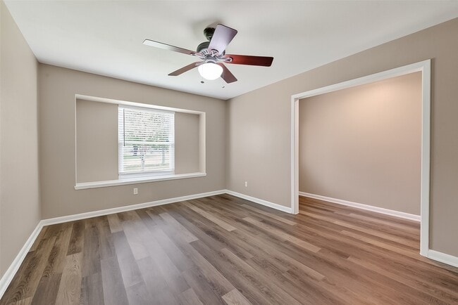 Building Photo - 12002 Hillcroft St