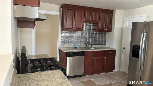 Building Photo - 54 North Ave