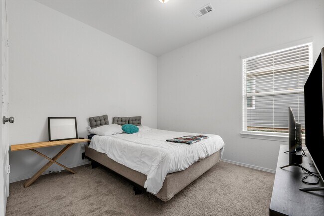 Building Photo - 21214 George Vancouver Ct