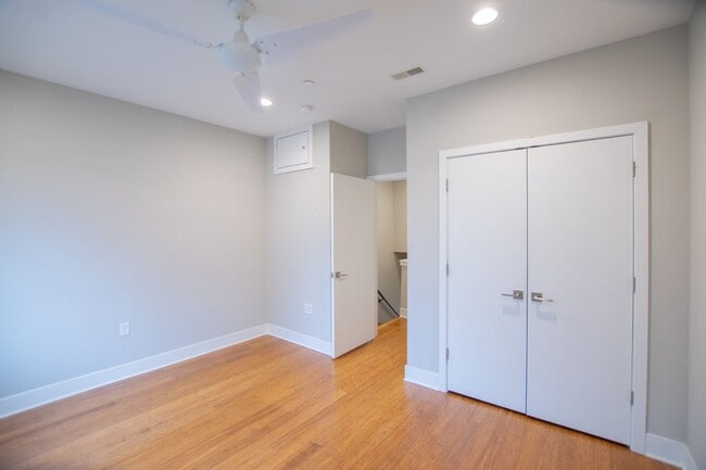 Building Photo - Modern & Efficient Point Breeze Townhome!