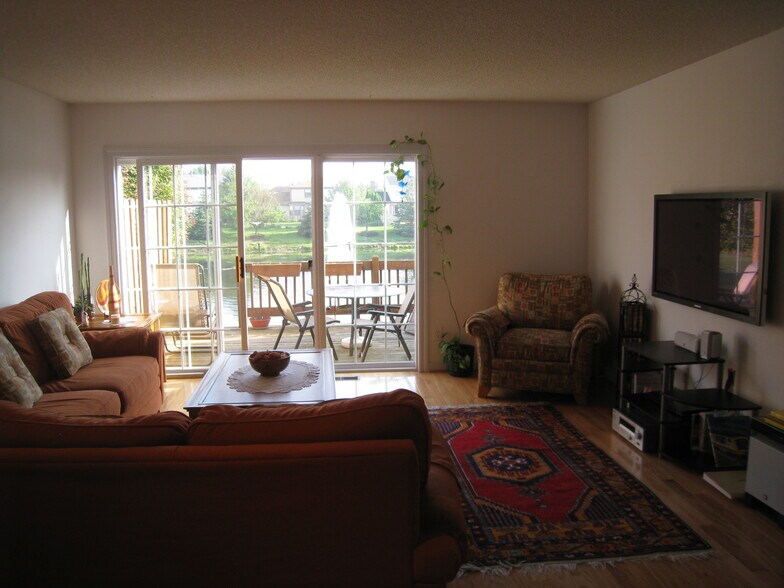 Building Photo - 5472 Baneberry Ave