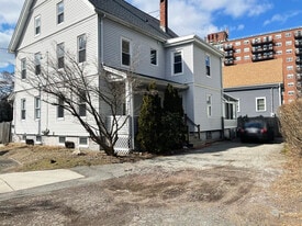 Building Photo - 27 Webster Pl