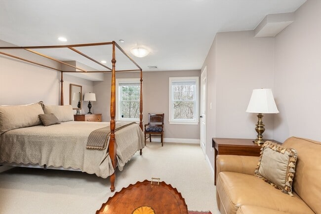 Building Photo - 239 Washington St