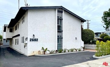 Building Photo - 2602 Carnegie Ln