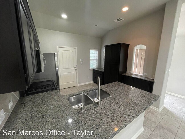 Building Photo - 3 br, 2 bath House - 113 Fort Griffin