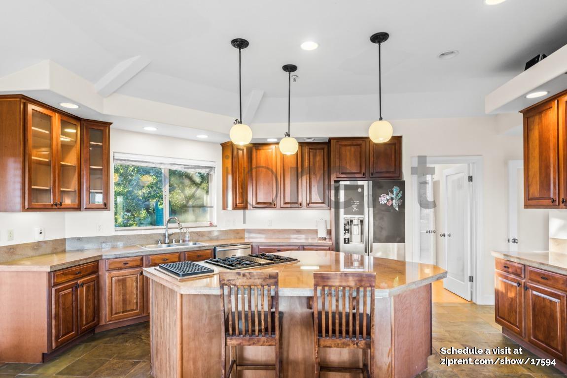 Building Photo - 135 Montalvo Rd