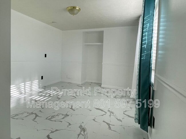 Building Photo - 4111 W 9580 S