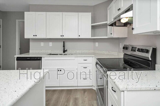 Building Photo - 85 Smith Glen Dr