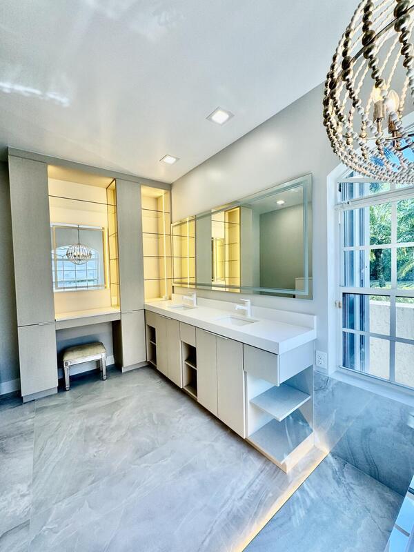 Building Photo - 7686 La Corniche Cir