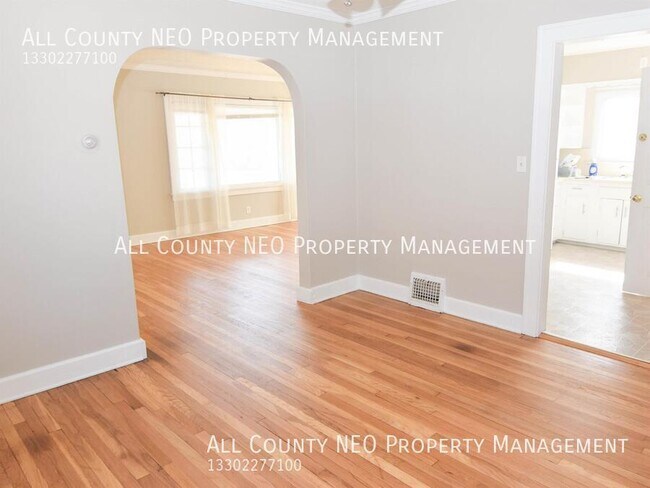 Building Photo - 1442 Cordova Ave