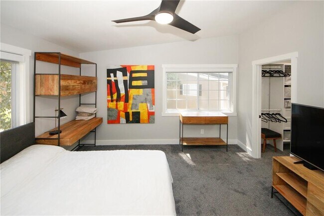 Building Photo - 1468 Briarwood Rd NE