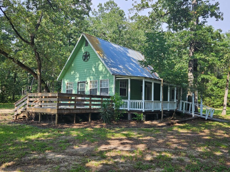 Building Photo - 223 Ashley Ln