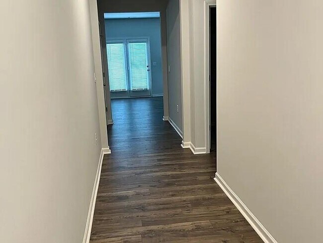 Building Photo - 124 Grand Hickory Wy