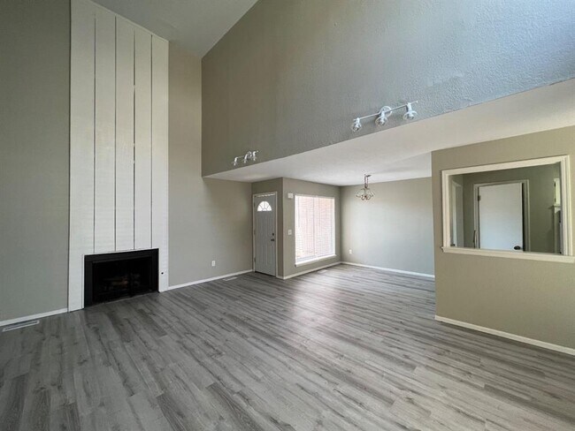 Building Photo - 1902 Three Stars Rd