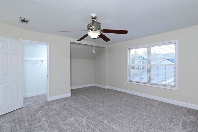 Building Photo - 203 Naples Ave