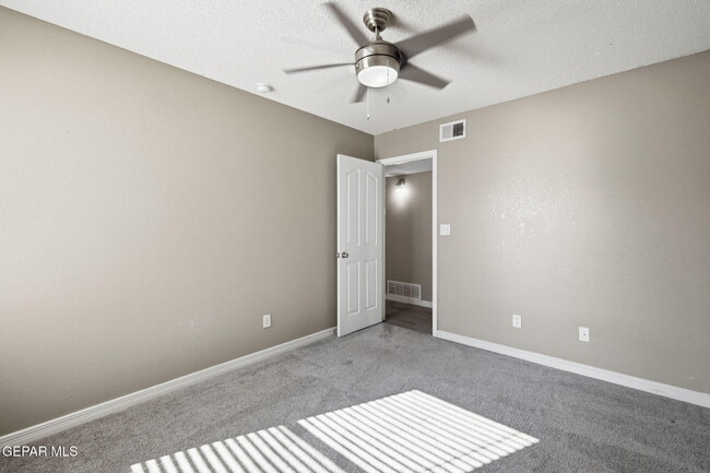 Building Photo - 2913 Pino Blanco Pl