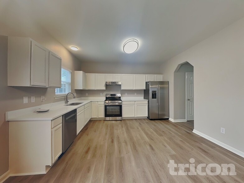 Building Photo - 3101 Rendezvous Dr